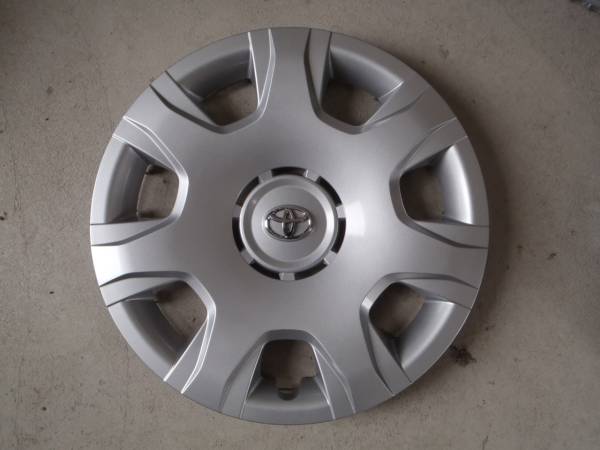 新車外し ハイエース 15インチホイールキャップ 4枚 トヨタ 【公式通販】