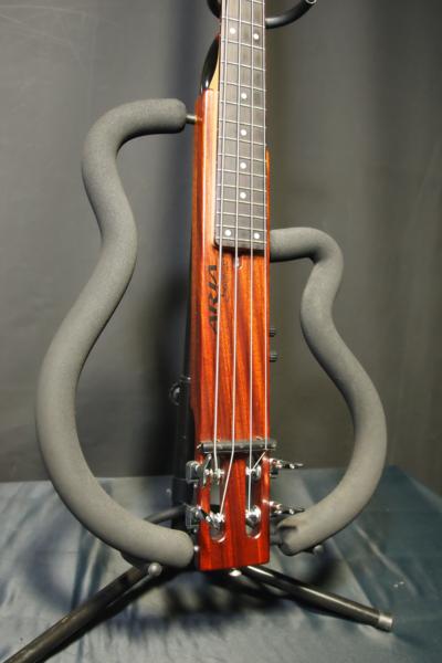 ★この価格でリアルなアコベの音が!!ARIA sinsonido Bass N1B190
