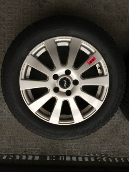 215/60R16 ブリジストン REVO2 溝少し