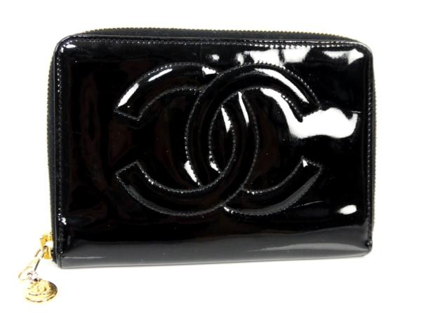 ★R242 シャネル エナメル ラウンドジッピー財布 黒★