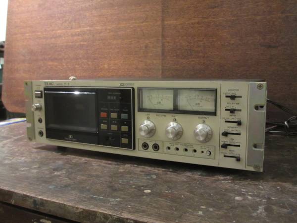 中古 TEACティアック C-3 ステレオカセットデッキ 通電OK 【公式通販】