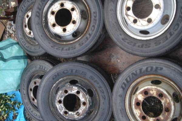 激安☆215/70R17.5☆123/121J☆6本全部起バリ目☆室内保管 トラック用