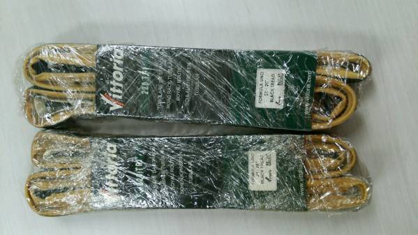 保管品　Vittoria　220TPI 2本
