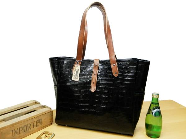 しっかり底鋲クロコ牛革レザーのトートバッグ黒ポケットTT2