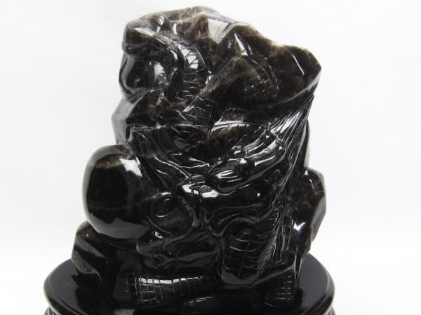 ◇圧巻の1.7Kg！モリオン黒水晶手彫り龍置物[T261-1002] 黒龍（開運