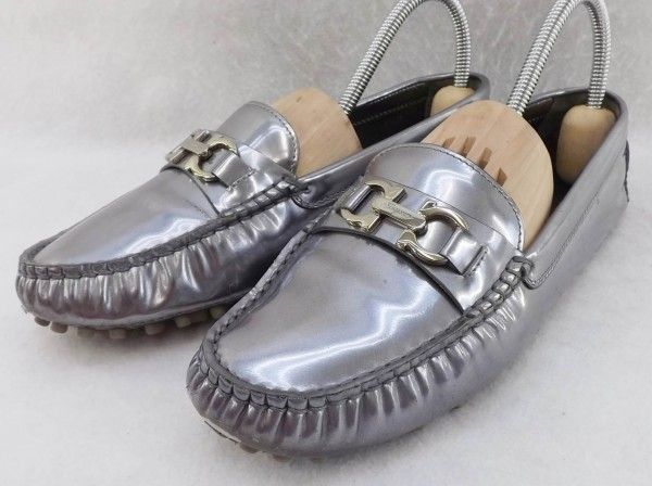フェラガモ ガンチーニ ドライビング シルバー 5 1/2M ＊ 41886