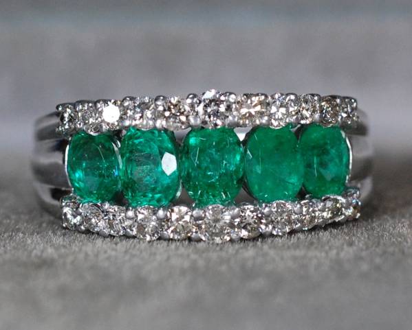 特価！K18WG色艶綺麗!天然エメラルド1.0ctダイヤ0.5ct4.5ｇR