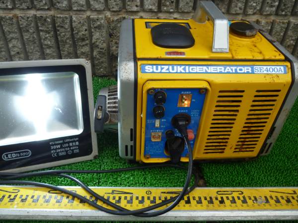 スズキ　suzuki se400a ポータブル発電機 SUZUKI スズキ 小型 ポータブル 発電機 SE400A 100V 4A(発電機)｜売買
