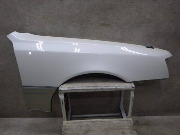 【KBT】トヨタ クラウン JZS151 右 フェンダー