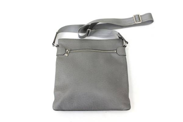 ☆ タイガ グラシエ M32630 サシャ ショルダー USED 正規品 ☆