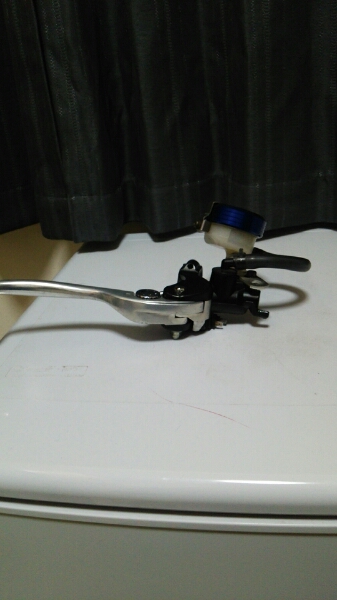 ZZR1100 NISSIN社外フロントブレーキマスター