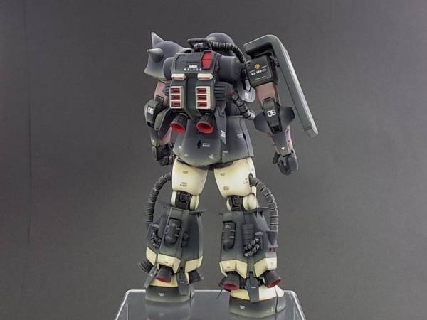完成品 MG ザクII 1/100 MS-06R-1A 黒い三連星仕様 Ver.2.0 MG