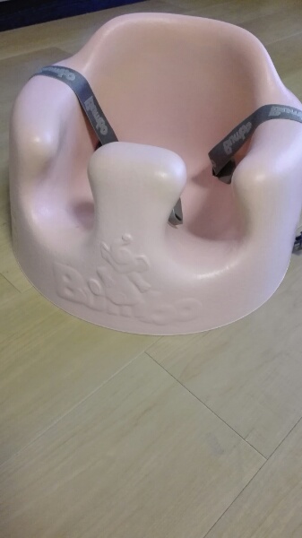 【美品 バンボ ベビーソファ ピンク　トレイ・ベルト・箱付】