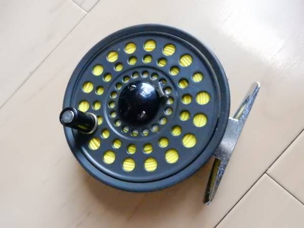 AXISCO AIRRITE 56 フライリール