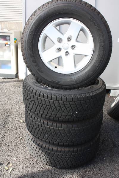 ラングラー純正ホイール　ブリジストン　265/70　Ｒ１７