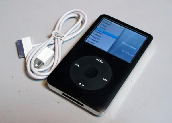 iPod 30GB ブラック 第5.5世代 MA446J 中古品 【公式通販】