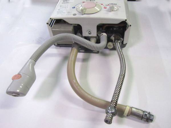 中古 大阪ガス 瞬間湯沸かし器/給湯器 (N)533-H911 YR546 湯沸器