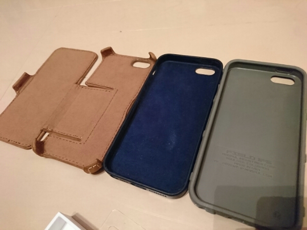 iPhone ミッドナイトブルー レザーケース - SE : iphone Apple 純正