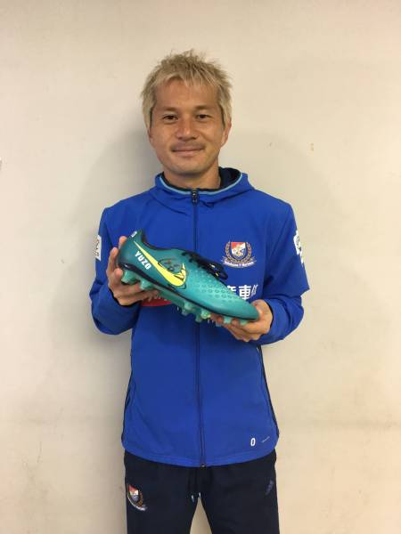 [チャリティ]小林 祐三(横浜ＦＭ)サイン入スパイク109 rfp1056