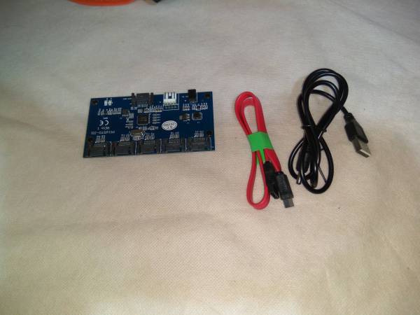 SATA 5ポートマルチプライヤーカード 送料１６４円 HUB ハブ②