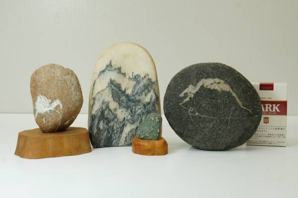 鑑賞石 まとめて4点 白鷺 富士 連山 梅図 重量約2.7kg 紋様 B86