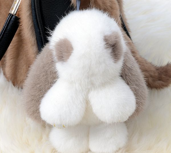 【2点以上で送料無料】 うさぎ★最高級ミンクファーチャーム 2色