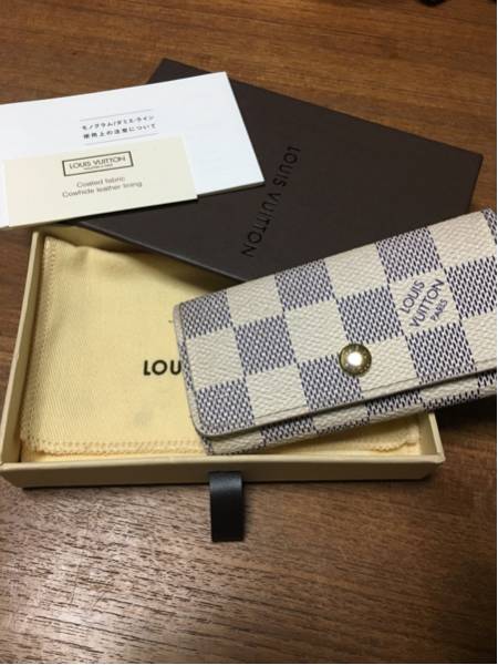 ルイヴィトン ダミエアズール 4連キーケース
