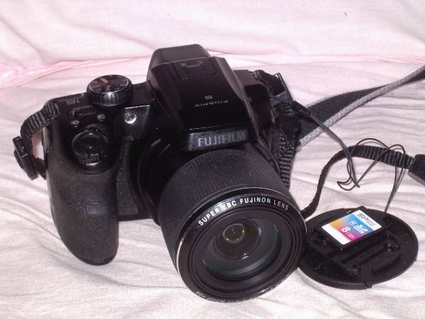 新作入荷，本物保証 富士フィルム FUJIFILM FinePix S9800(富士フイルム)｜売買されたオークション情報、yahooの商品情報をアーカイブ公開 - オークファン 富士フイルム