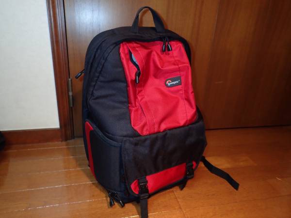 ☆中古だけど綺麗　ロープロLowepro　ファストパック250　赤
