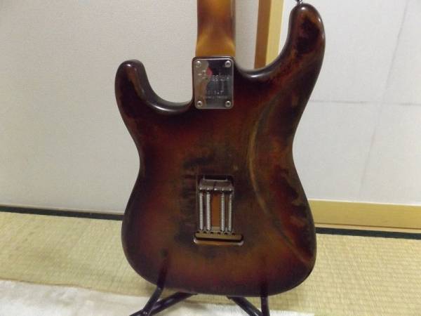 ハードレリック スティーヴィーレイボーン風 カスタムギター Squier