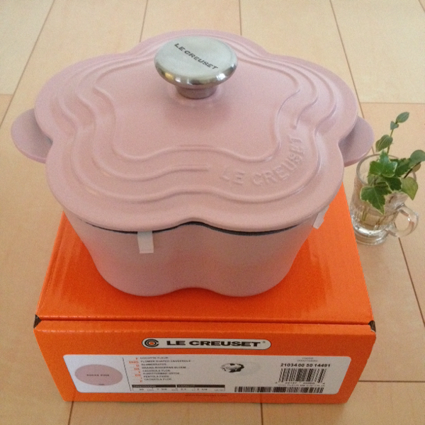 キッチン/食器 【新品】ル・クルーゼ ココットフルール20cm シュガーピンク