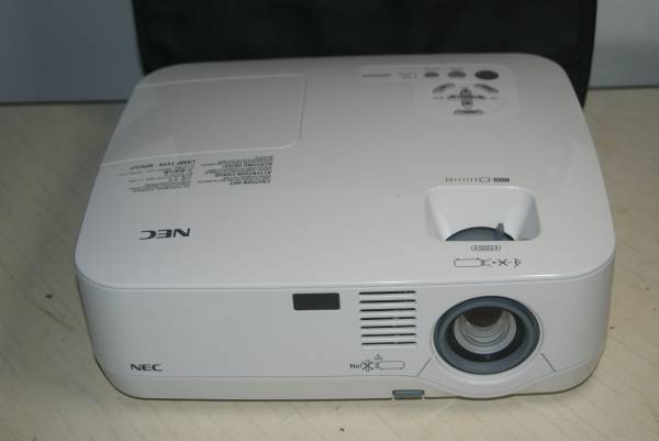 NEC 高輝度液晶 プロジェクターNP500WJ 3000lm