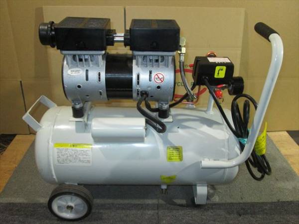 アストロ　30L　エアーコンプレッサー