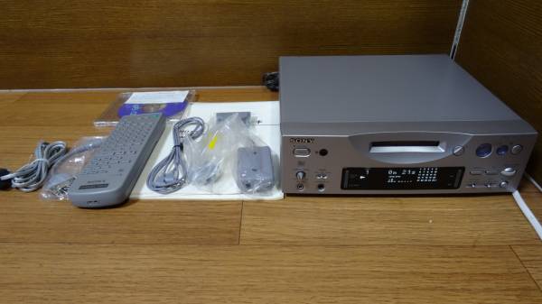【動作確認済】SONY ソニー MDS-PC1 MDデッキ レコーダー Amazon.co.jp: SONY ソニー MDS-PC1 シルバー MDレコーダー（MDデッキ
