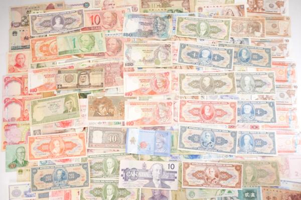 世界各国の外国硬貨 まとめセット 全32枚 アルバム付き 世界各国の外国