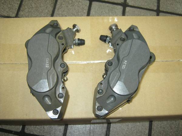 BREMBO（ブレンボ）Axial P4 30/34 アルミ削り出しキャリパー P/No