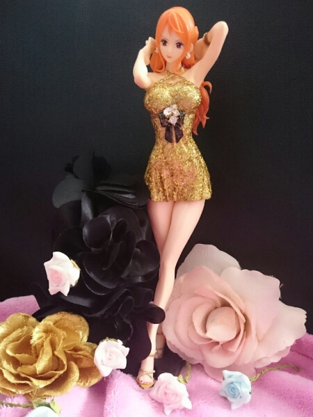 ワンピース ナミ フィギュア 改造 リペイント GOLD セクシー