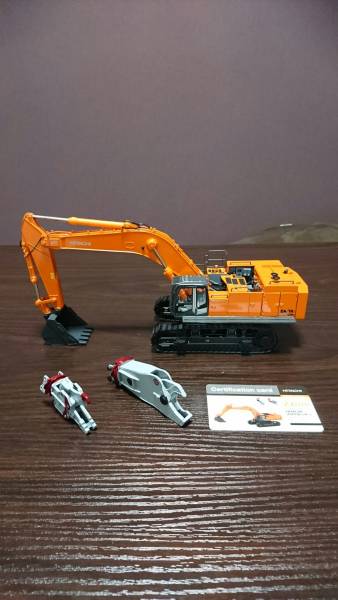 日立建機 ZAXIS 870LCH-3　1/50 訳あり 1：50日立ZX870LCH-3 訳有 日立建機 【公式通販】