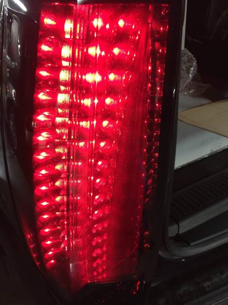 ☆シボレータホ　スモークLEDテールレンズ左右セット★