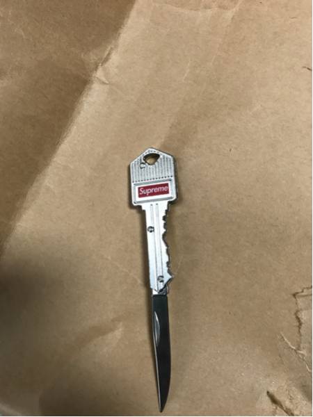 supreme Key knife シュプリーム17SS キーナイフ キーホルダー Supreme
