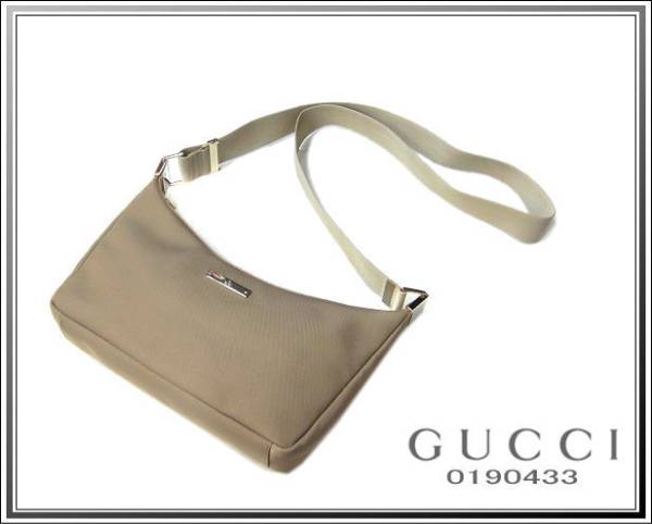 人気セール GUCCI/グッチ 斜め掛けショルダーバッグ 0190433送料税込み(その他)｜売買されたオークション情報、yahooの商品情報をアーカイブ公開 - オークファン かばん、バッグ