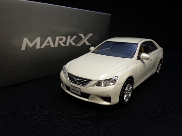 訳あり品 トヨタ マーク X ホワイトパール クリスタルシャイン 1/30