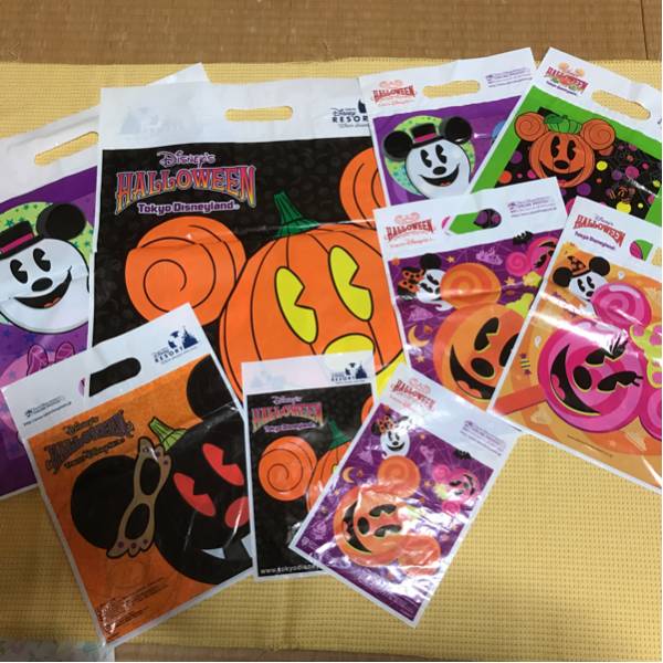 ディズニーリゾート ショッパー ショップ袋 お土産袋 おみやげ袋 ハロウィン いろいろ 計９枚 ディズニー 売買されたオークション情報 Yahooの商品情報をアーカイブ公開 オークファン Aucfan Com
