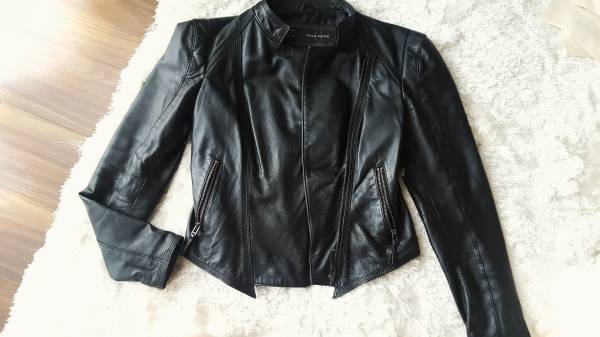 【2026，送料無料】 ZARA ザラ リアルレザー 羊革ライダースジャケット しなやかなラム XS 9号 バスト86 7 タイトめに 23000円(ジャケット、上着)｜売買されたオークション情報、yahooの商品情報をアーカイブ公開 - 女性用