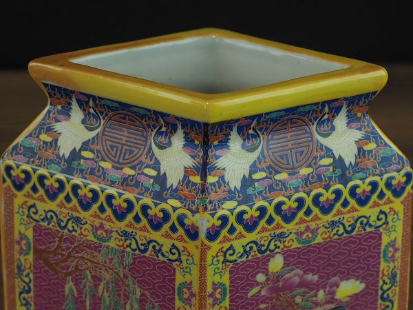雍正御製】銘 琺瑯彩花鳥図菱形花瓶 木箱付 中国古玩 AZ2393 中国美術