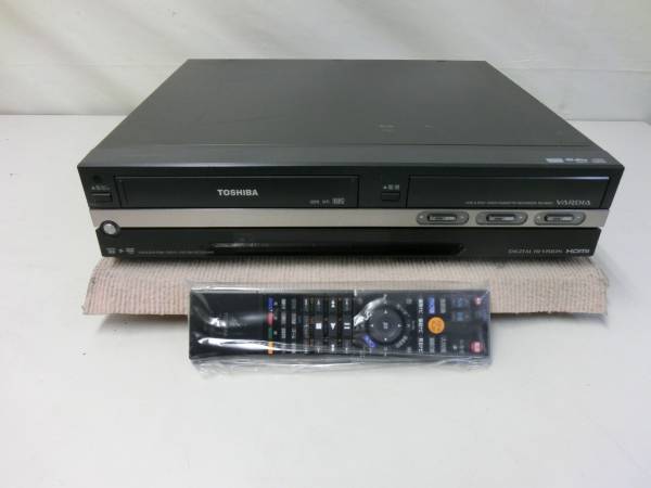 103)TOSHIBA RD-W301 HDD/DVD/VHS 地デジ B-CAS付300GB 東芝 【公式通販】