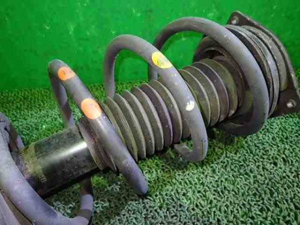 H18　セレナ C25　左フロントストラット