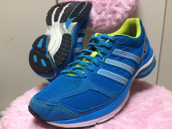 美品★アディダス匠タクミ挑みイドミランニングシューズ★25.5㎝