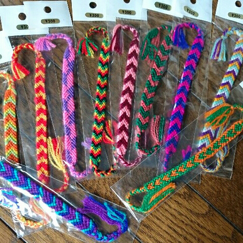 同梱ＯＫ！格安☆お買い得☆セール中♪大柄タイプ♪刺繍ミサンガ☆いろいろ使えるお得な３０本♪イベント、グループ、粗品☆さ_2