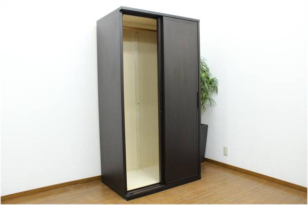 府中家具 □府中家具□ワードローブ□クローゼット□洋服箪笥□2枚